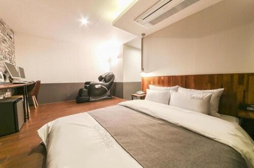 Hotel Chicago Changwon Εξωτερικό φωτογραφία